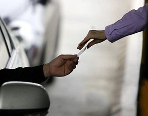 中國互聯(lián)網(wǎng)服務(wù)邁向價值回歸 個人服務(wù)終結(jié)免費模式的必然性與挑戰(zhàn)